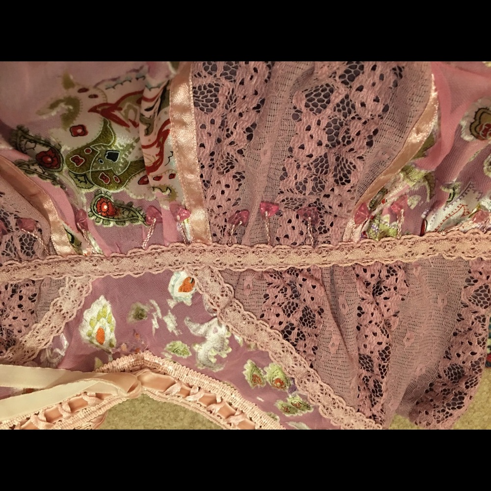 Mauve pink lavender lace velvet short dress - Picture 3 of 8